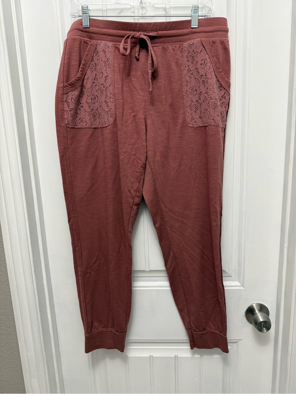 Knox Rose Women's Pink Lace Pockets Ankle Length Jogger Pants - Size L (56-9)